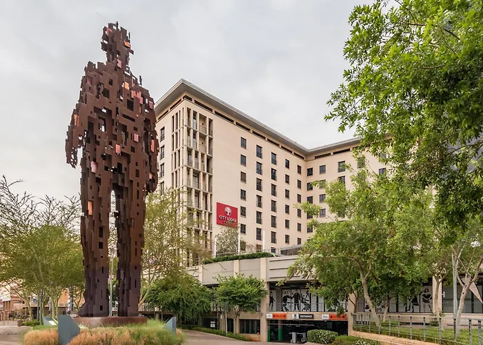 Cheap hotel: City Lodge Hotel Hatfield, Pretoria
